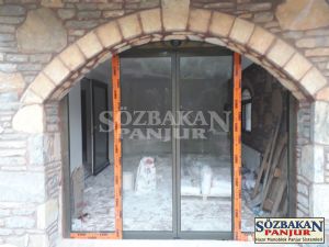 FOTOSELLİ KAPILAR